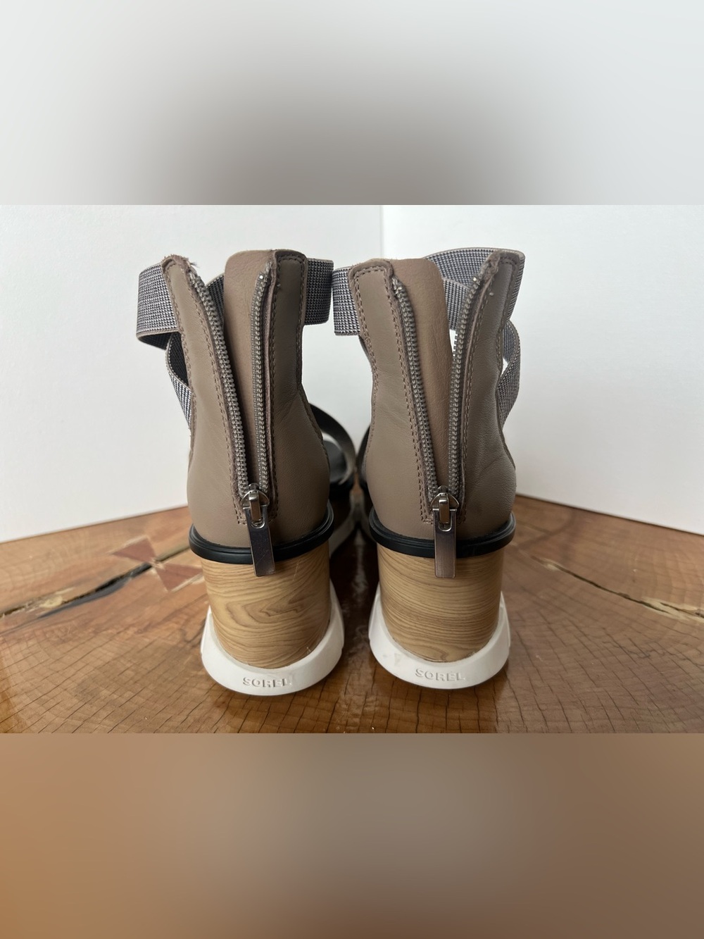 Sorel Joanie III Sport Strap - Omega Taupe, Gray & White - Woman’s Size 9 - Picture 5 of 8